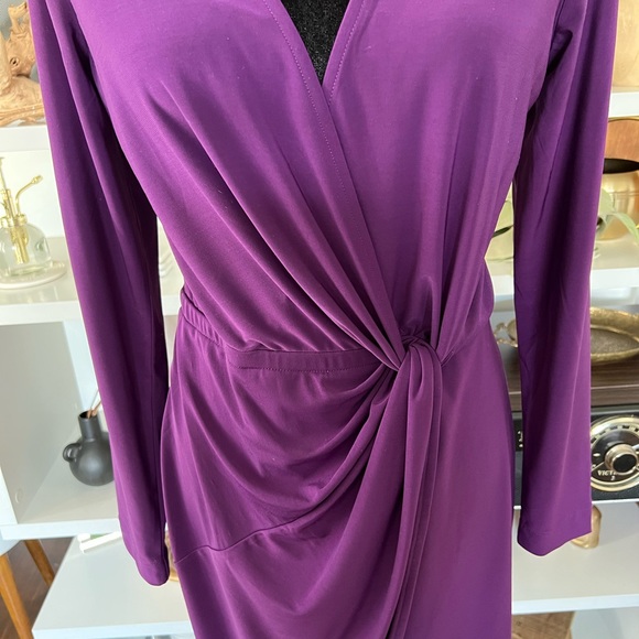 Aritzia Babaton purple ruching dress in size medium - Picture 7 of 8